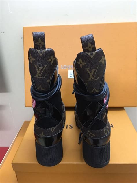 shoes lv replica|best Louis Vuitton knockoff site.